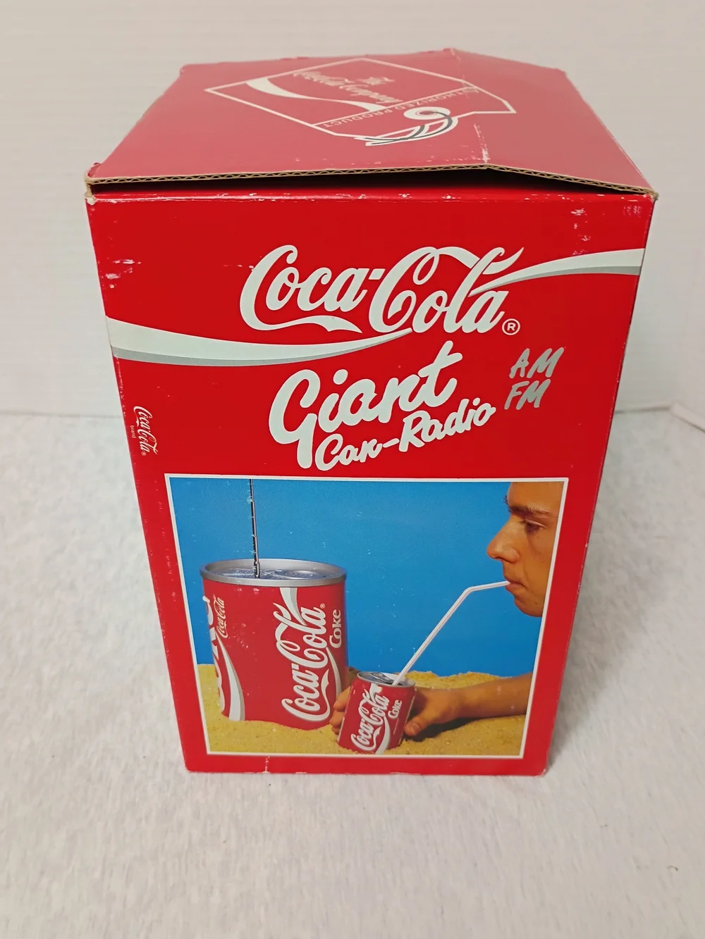 Vintage “Giant” Coke Can AM/FM Radio 1991